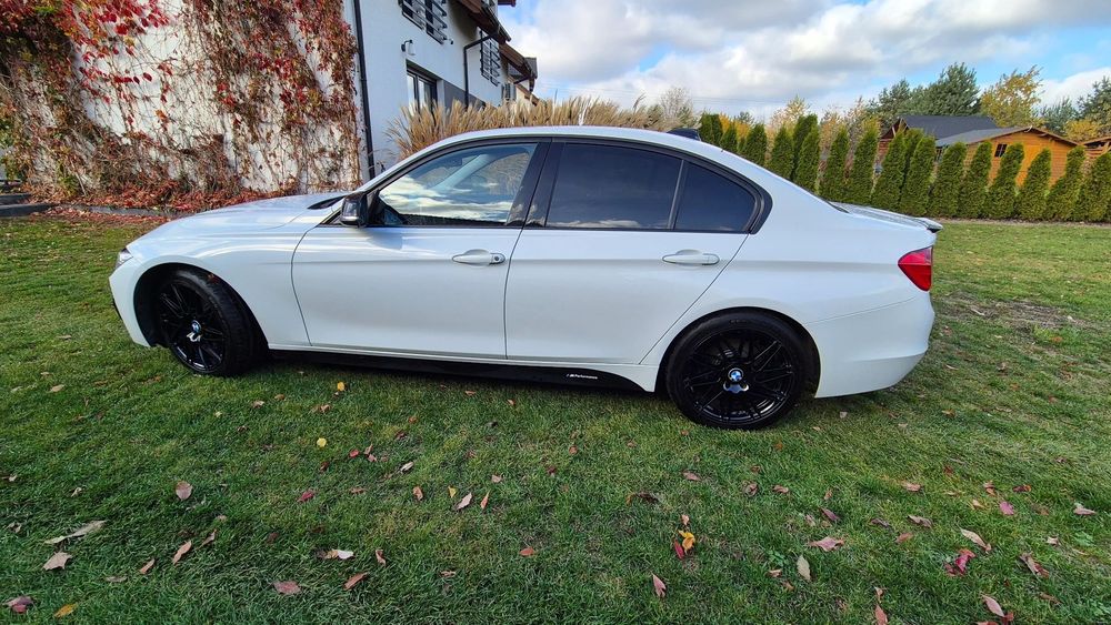 BMW Seria 3 BMW F30 320d Efficient Dynamics Edition Sport Line