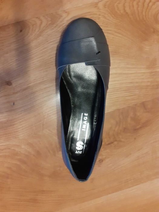 NOWE!!! Skórzane półbuty czółenka szare, r. 39, niski obcas