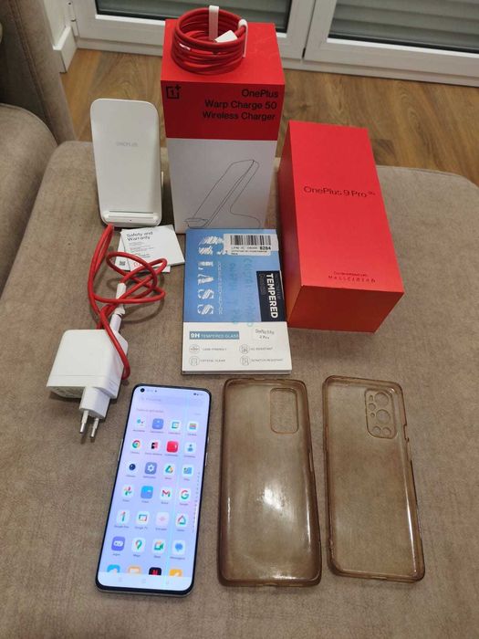 Oneplus 9 pro com extras.
