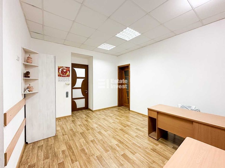 Продам помещение под офис, клинику, фонд по адресу:  ул. Крымская, 8.
