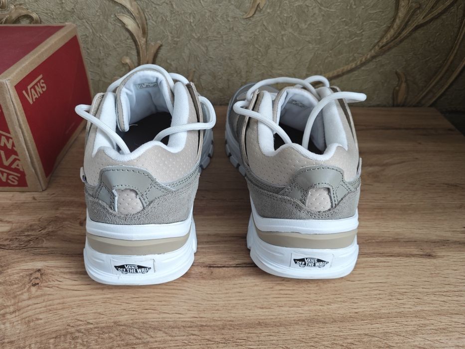 Кроссовки Vans  AMZN Trailhead новые.