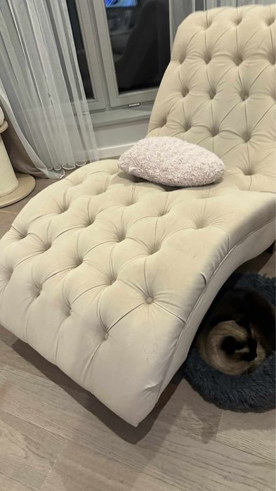 Szezlong marki chesterfield meble - dostepny na ich stronie