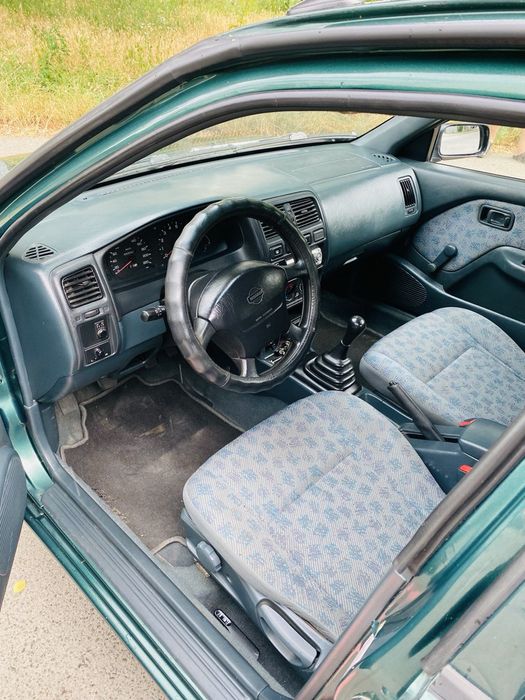 А/м  Nissan Almera,  1996 .Терміново!