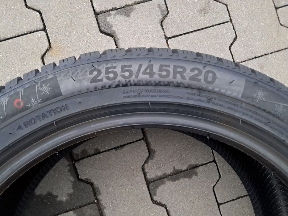 Nowe Opony Zimowe Triangle EffeX Winter TW421 255/45 R20 105W  XL