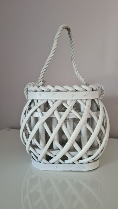 Duży drewniany lampion