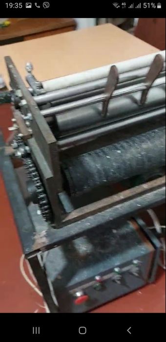 Клеємазка клеемазочная машина клеенаносящий станок каширувальна машина