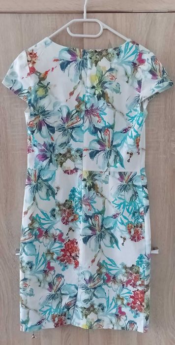 Sukienka w kwiaty na lato Quiosque rozmiar 38/M/10 bawełna