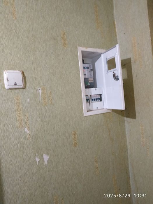 Продам 3 кімнатну квартиру в Змієві Жд.