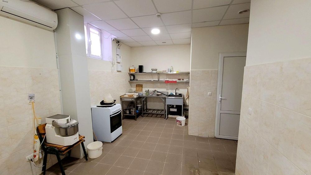 Продаж комерційного приміщення з холодильною камерою. Борщагівка.