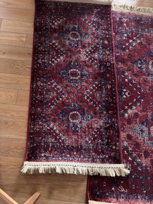 Dywanik —- rozm 77cmx150cm