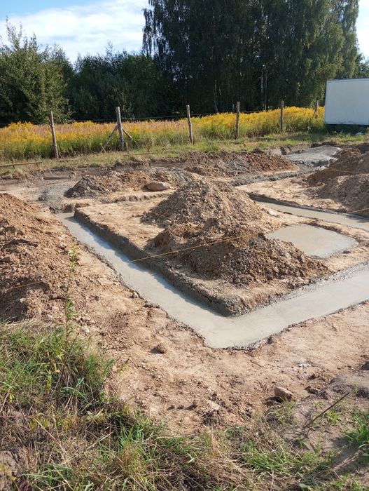 Budowa domów fundamenty ściany dobudówki