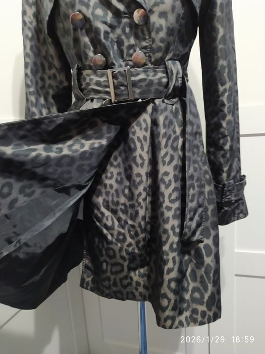 Płaszcz w panterkę krótki taliowany trencz wiosenny Miss Selfridge 10