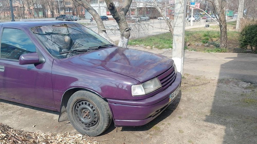 Продам Опель вектра А 1.8 газ бензін