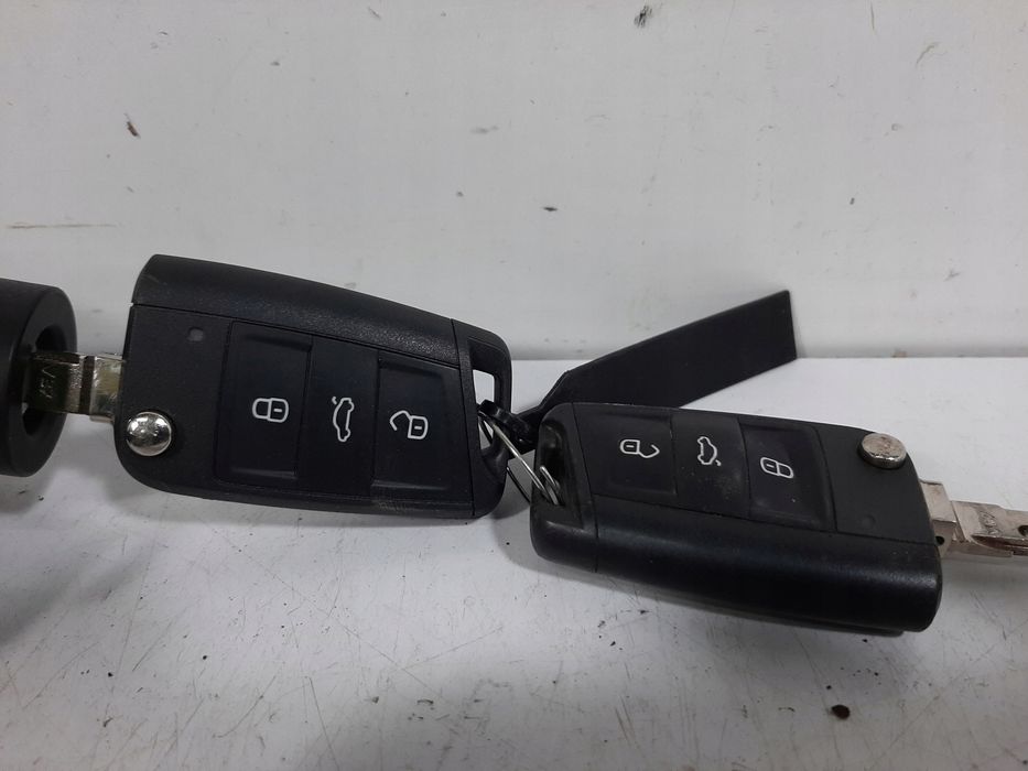 skoda rapid 1.0tsi 19r sterownik silnika 04c907309bb stacyjka klucz