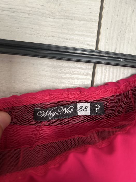 Piękna fuksjowa sukienka