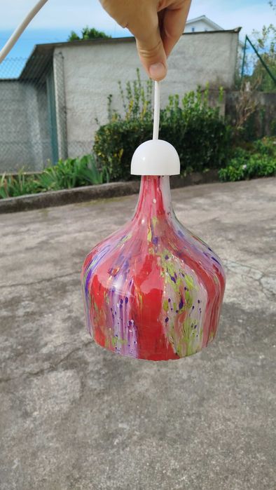 Candeeiro único feito de garrafão