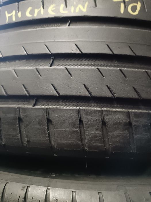 Pneus 255/40/20 Tesla