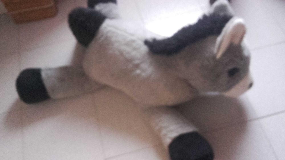 Boneco em peluche muito grande