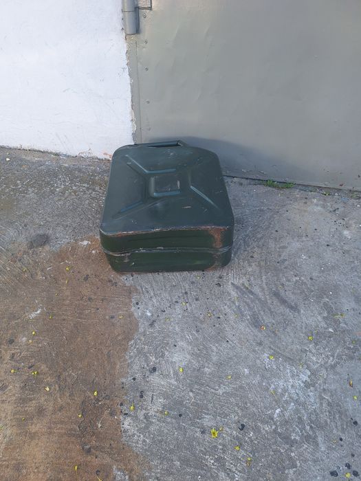 Kanister 20 litrów