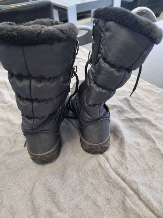 Sprzedam śniegowce rozm. 36