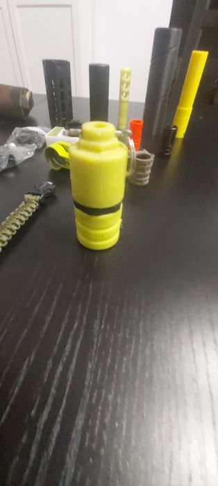 vários materias de airsoft