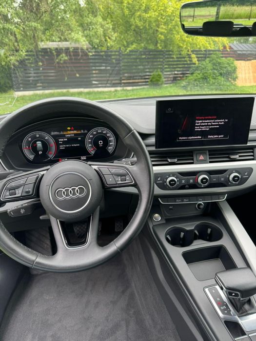 Audi A4 2022r virtual cockpit