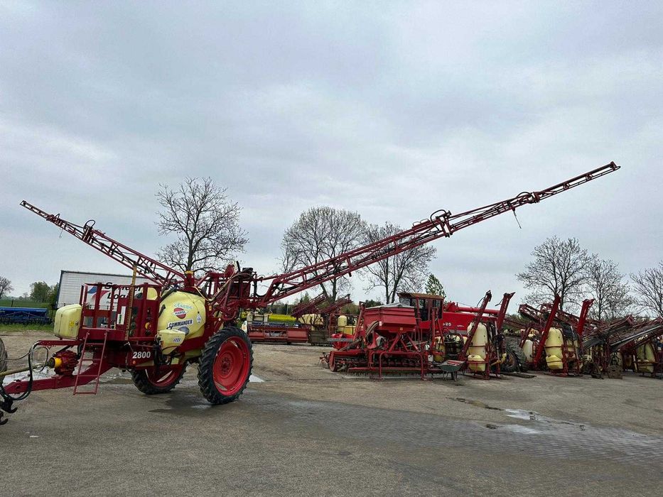 Продам прицепний оприскувач Hardi Commander 2800