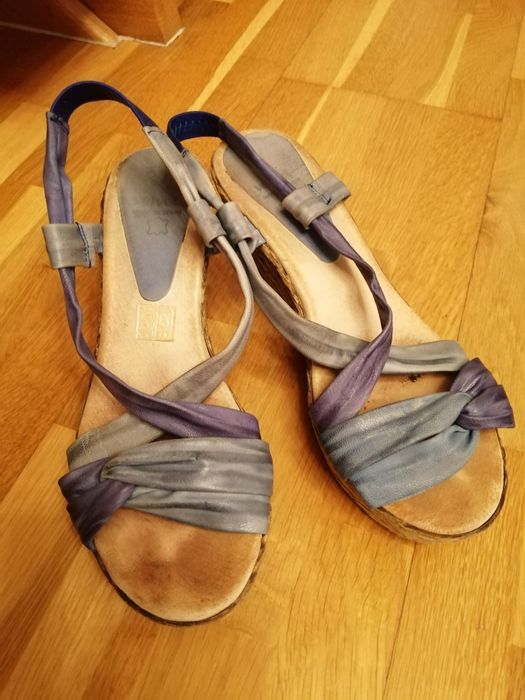 Sandałki skórzane, włoskie, r. 40