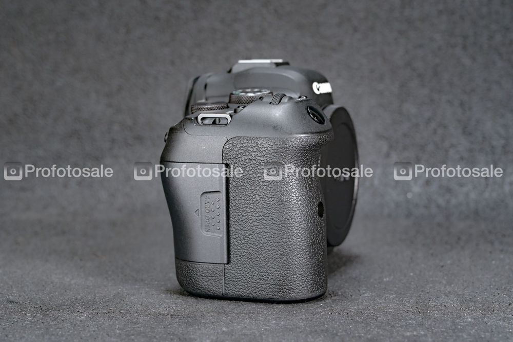 Фотоапарат Canon EOS R6