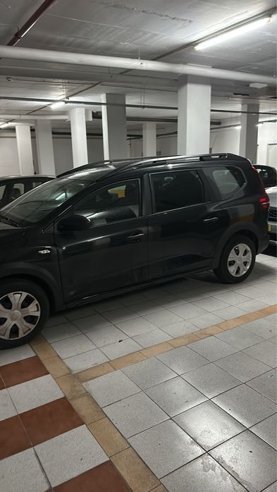 Aluga-se dacia joger gpl bi fuel faz xl uber