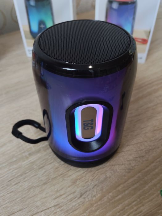 Качественный звук блютуз колонка TG652 RGB TWS speakerphone