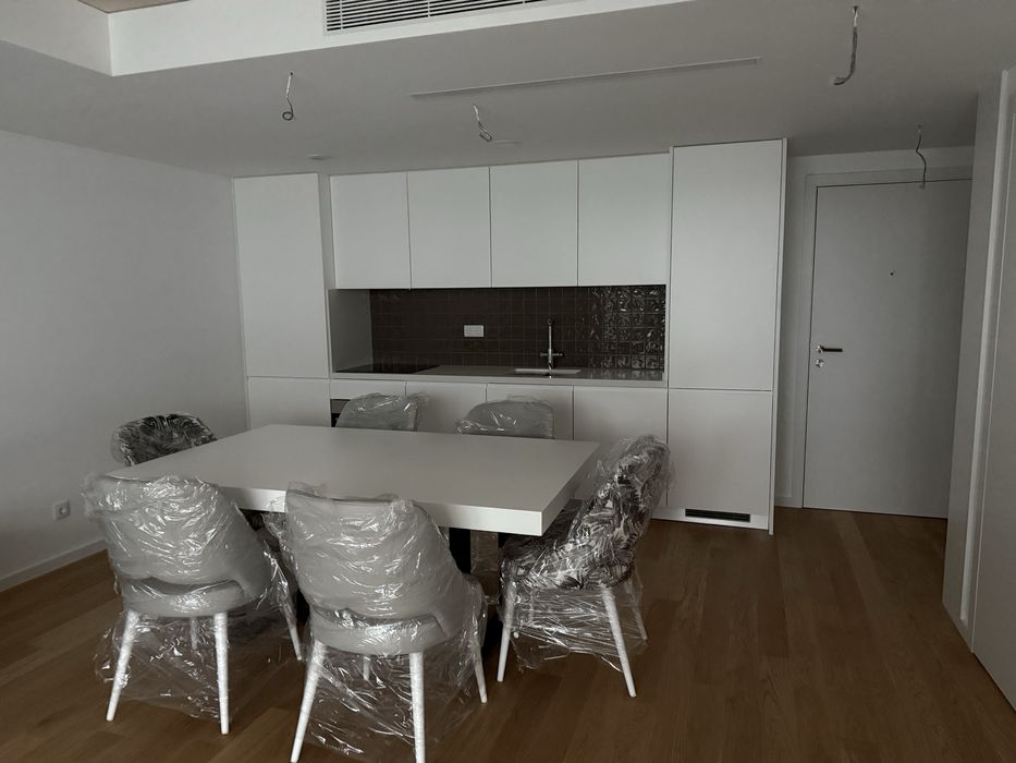 T1  a estrear, mobilado, com excelente terraço! Edificio Docas