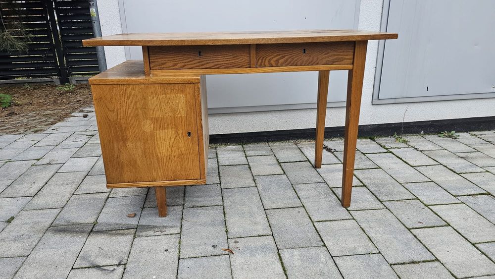 Biurko Drzewotechnika PRL vintage retro di renowacji