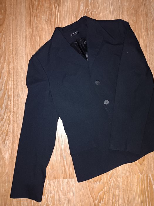 Жіночий класичний піджак
