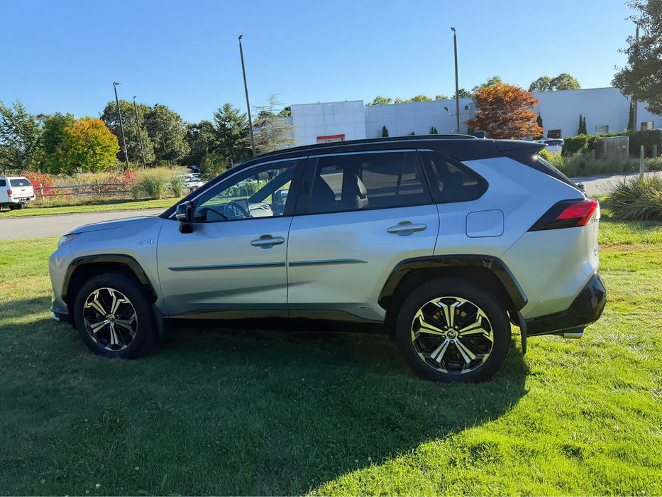 Toyota RAV4 Prime XSE      2022
