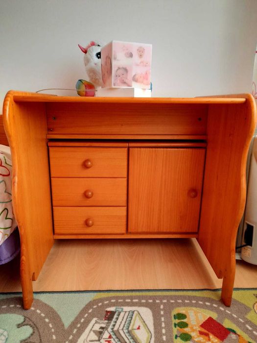 Mobília quarto, convertível, serve desde bebé a adolescente