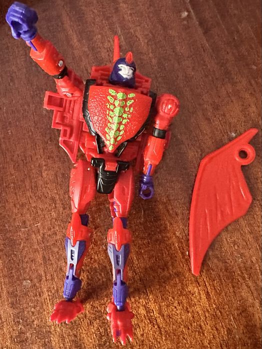 Іграшка робот від Hasbro