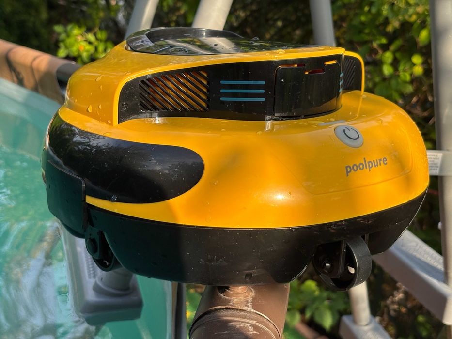 робот-пылесос для бассейна Robotic Cleaner Pool  бездротовий GERMANY