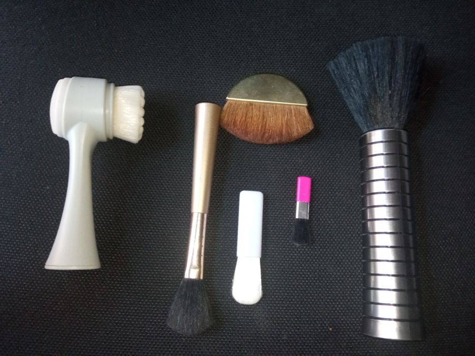 Набор кистей для макияжа, пудры, теней. Щётка для умывания лица