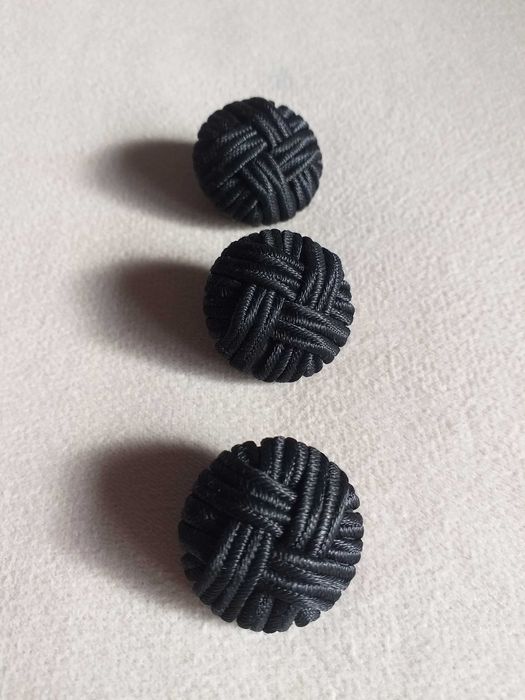 3 botões em têxtil com fios entrecruzados para casaco (volumosos)64284082836737122