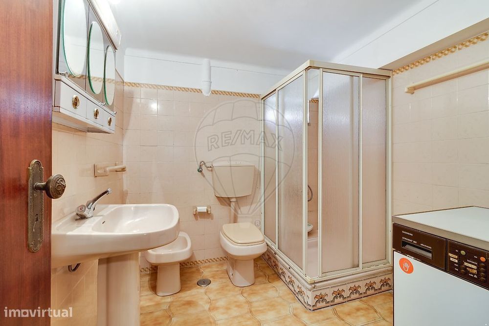 Moradia T4 para venda