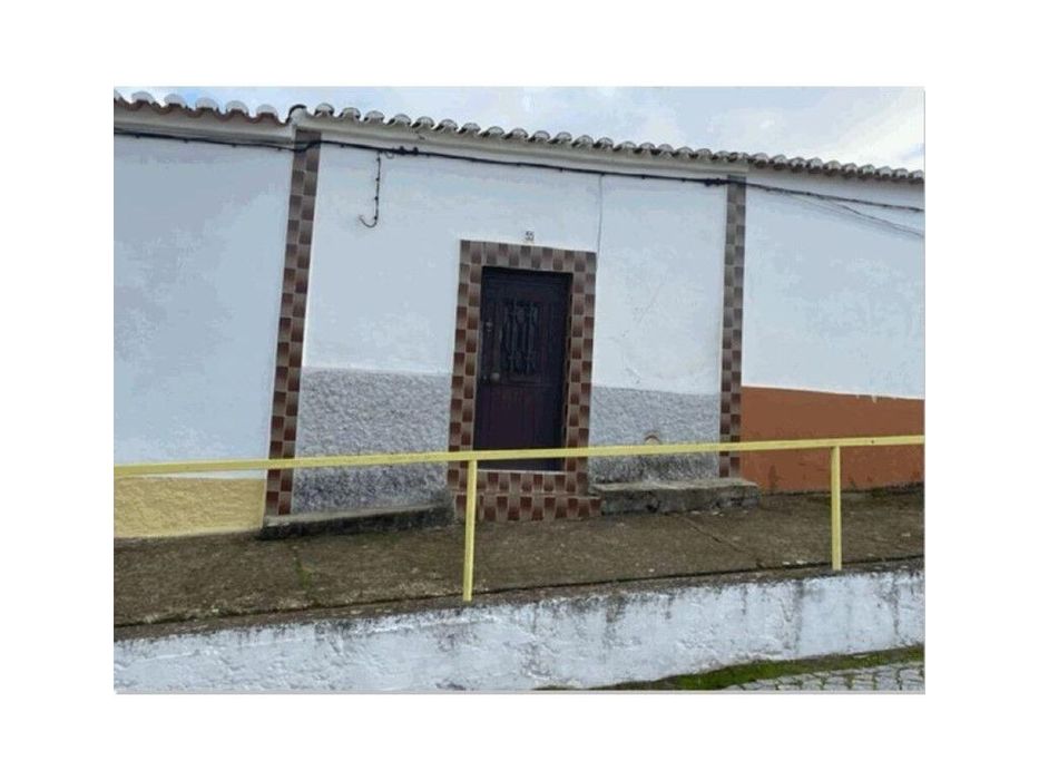 Moradia T1 em Sobral da Adiça.