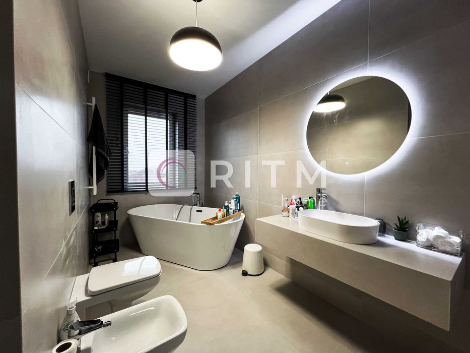 Продається сучасний будинок з ремонтом та повним укомплектуванням!!