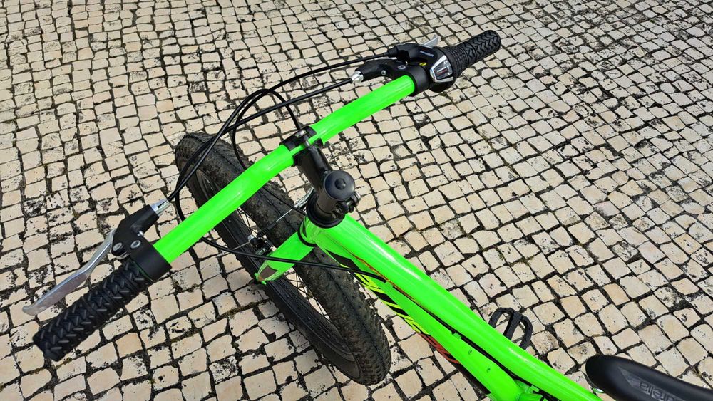 Bicicleta para rapaz!