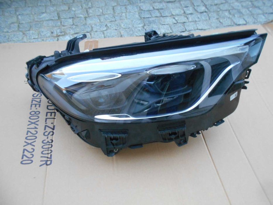 Farol direito led Mercedes GLC 2022 W254