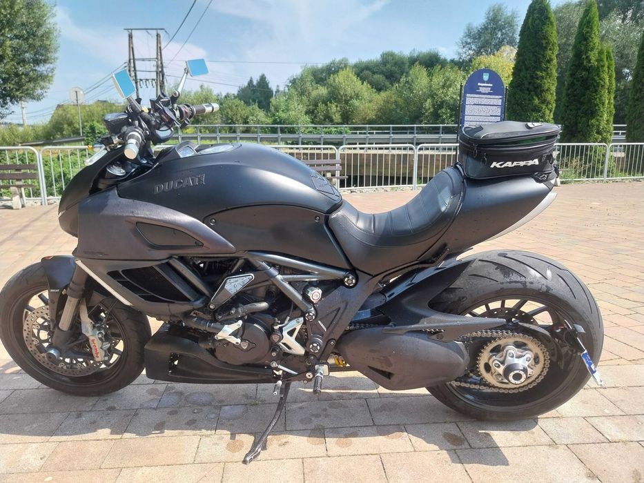 Sprzedam Ducati 1200 carbon