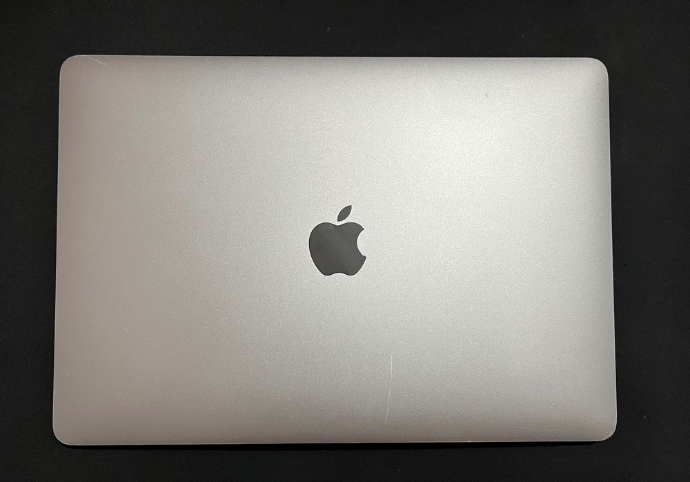 Apple MacBook Pro 2020 13 M1 На Запчастини
