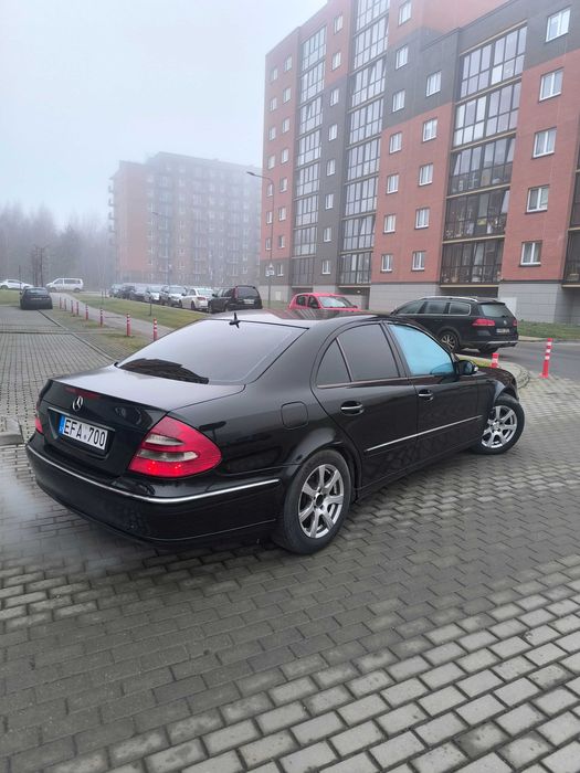 Продам Мерсадес Е 300