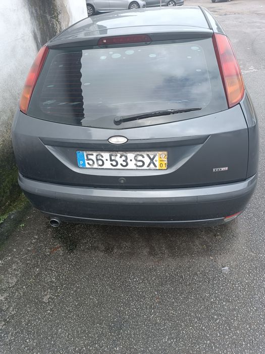 Ford focus para venda as  peças ou inteiro