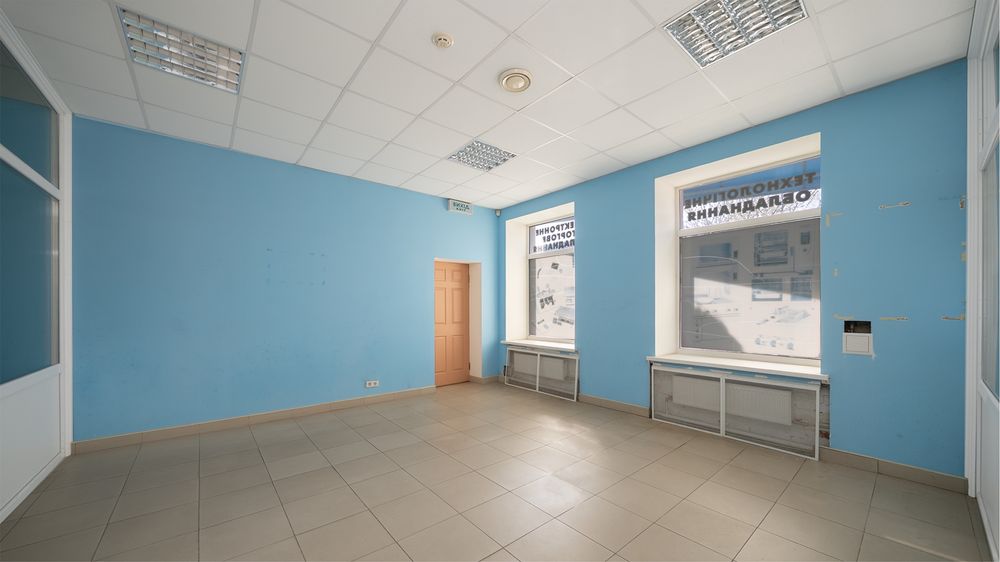 Оренда фасадне комерційне приміщення 264 кв.м Власна парковка  Мазепи Круг Музична
